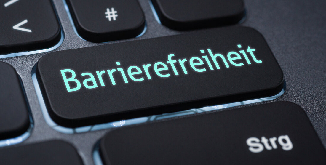 Tastatur Nahaufnahme mit Enter-Taste, auf der Barrierefreiheit steht